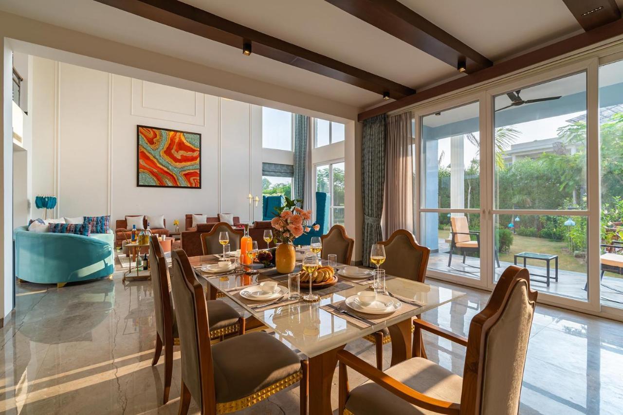 Stayvista At Serenity Farms With Pool, Lawn, Bonfire & Bbq Sohna Экстерьер фото