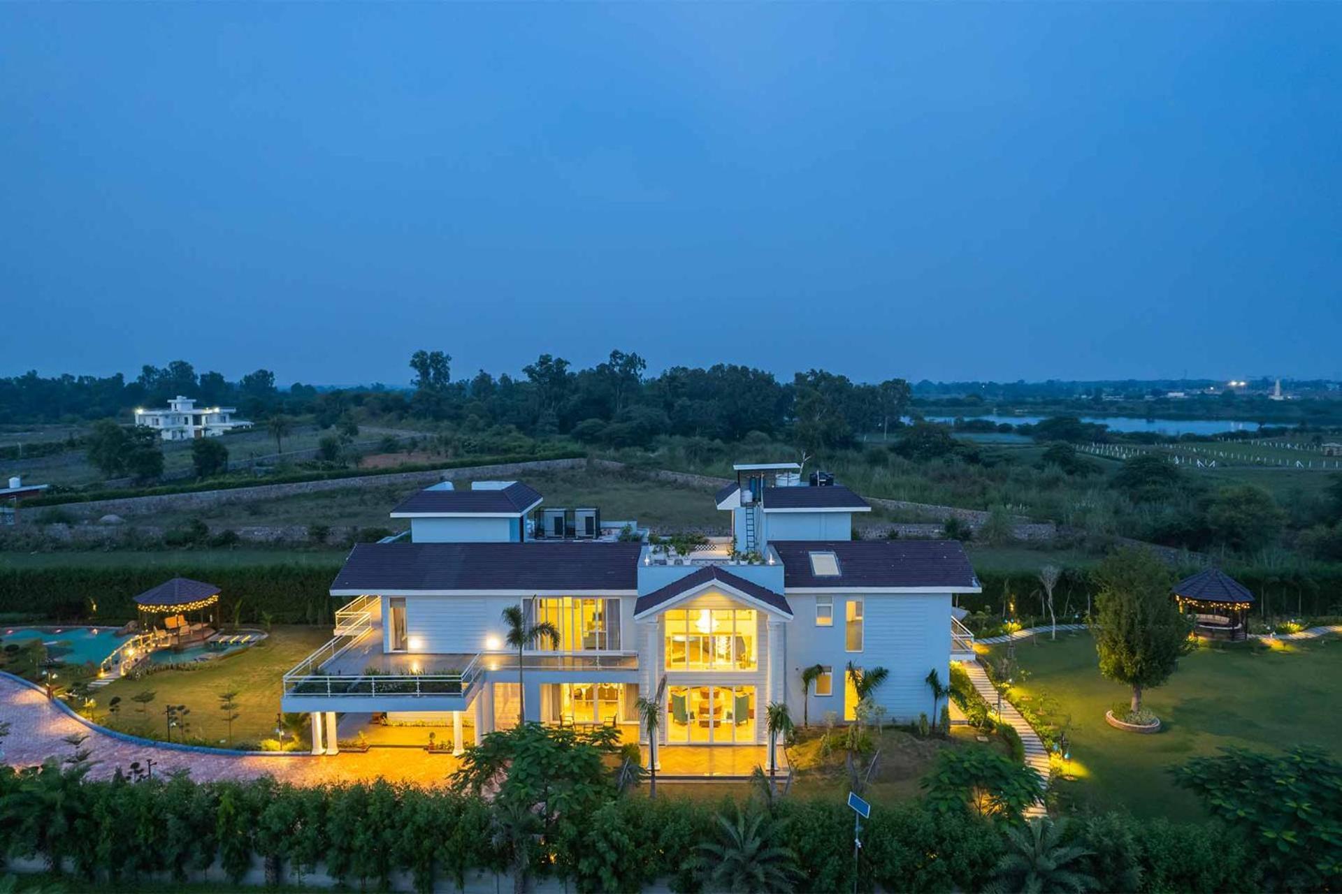 Stayvista At Serenity Farms With Pool, Lawn, Bonfire & Bbq Sohna Экстерьер фото